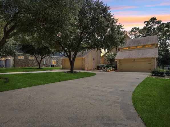 751 Lakeshore Dr, Brookeland, TX 75931