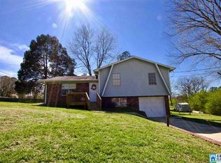 5900 Elizabeth Dr, Trussville, AL 35173