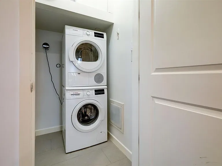 4820 Caroline St #404 — Photo 16