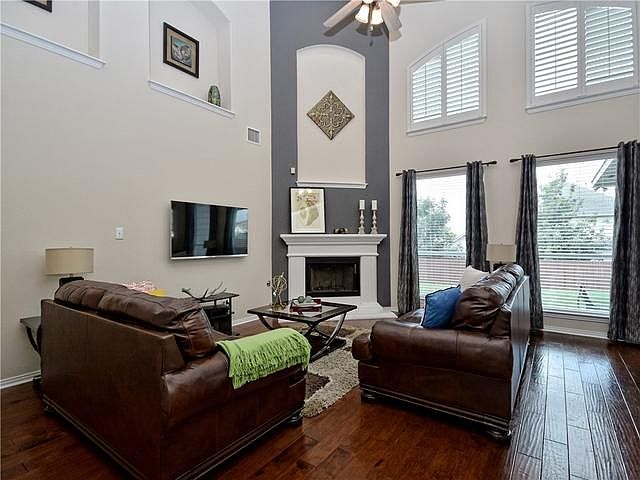 1st image of 1104 Dyer Creek Pl