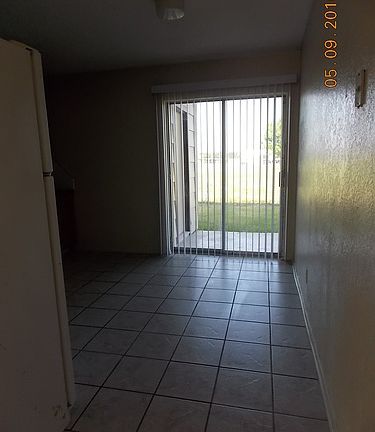 2nd image of 1113 E Side Dr