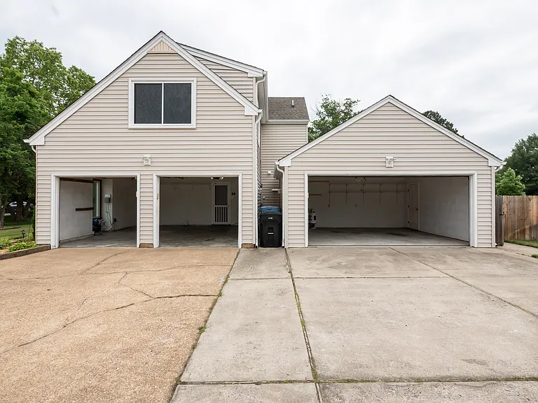4501 Van Dyck Dr — Photo 9