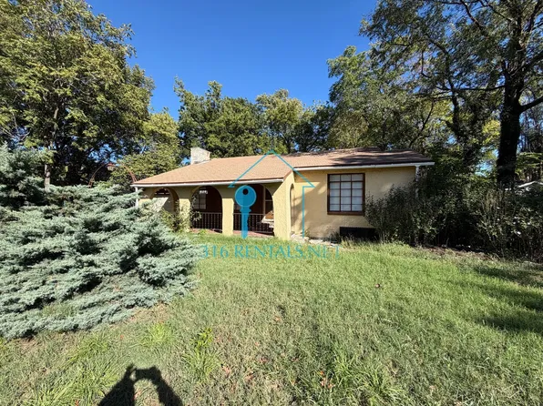 820 N Dellrose Ave, Wichita, KS 67208