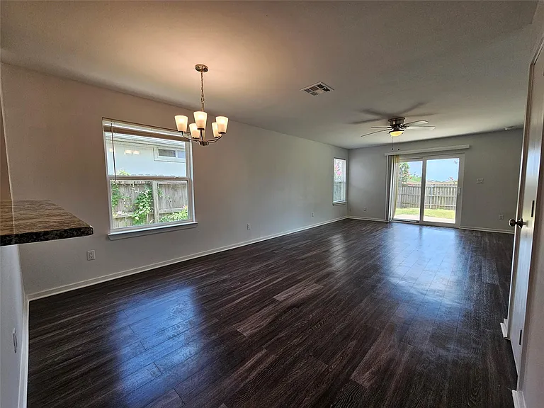 16721 Hamilton Point Cir — Photo 10