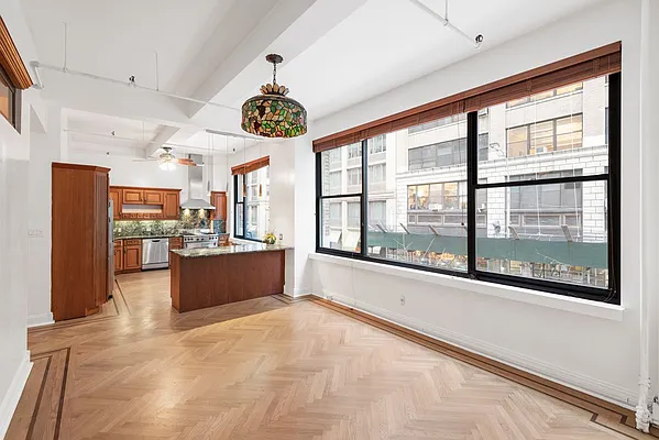 Sold by Nest Seekers International | media 14