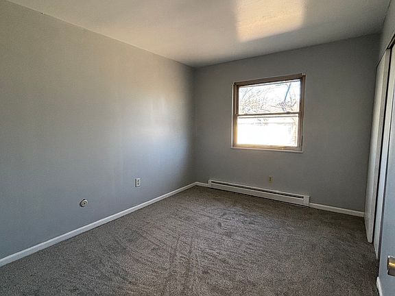 4th image of 4534 Elliot Ave #4