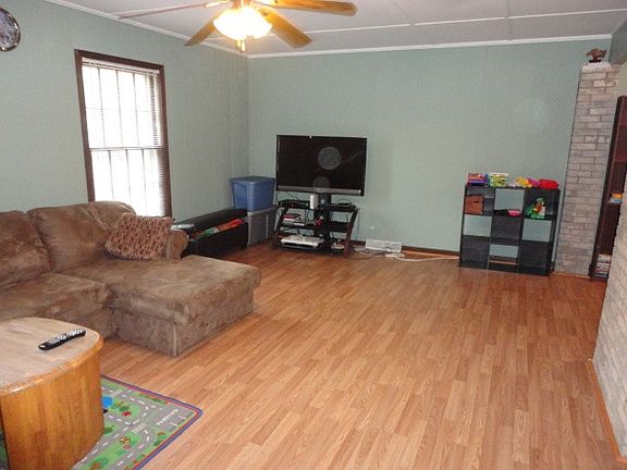 5th image of 131 Ash Dr