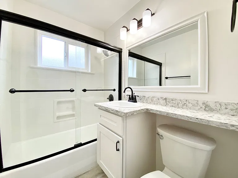 1211 Jefferson St — Photo 18