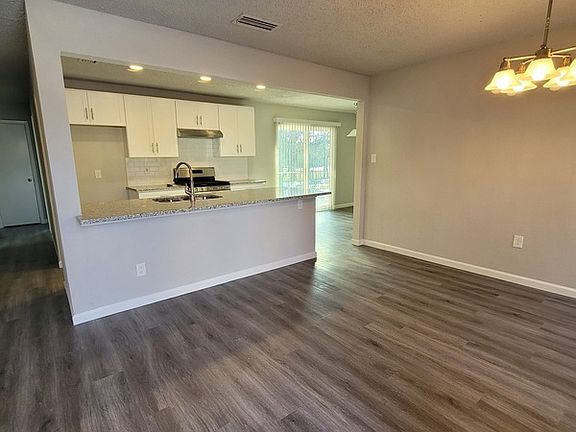 2nd image of 3330 Brighton Dr