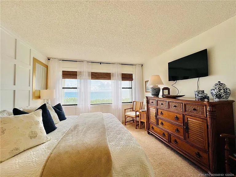 9400 S Ocean Dr #202 — Photo 30