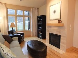 8712 Old Sauk Rd, Middleton, WI 53562