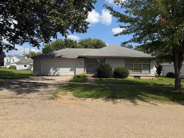 209 S 4th Ave, Forreston, IL 61030