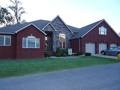 1st image of 34 Rebecca Ln
