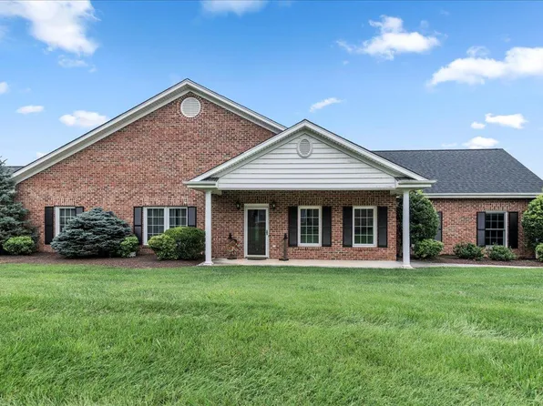 1276 Doulton Cir, Lynchburg, VA 24503
