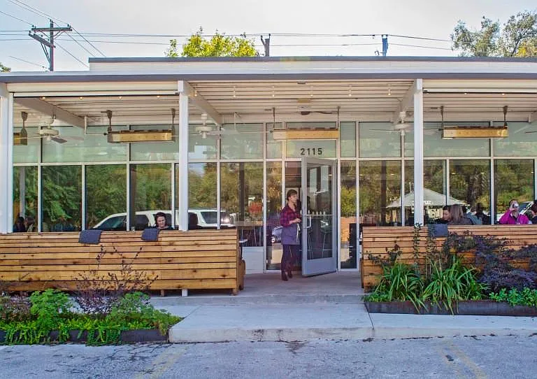 Great local restaurants a short walk away