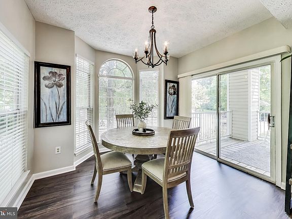 5th image of 15602 Everglade Ln #2-203