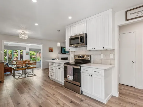 27 Temelec Circle, Sonoma, CA 95476