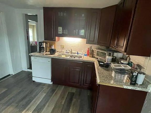 3rd image of 2006 Grand Ave Unit 1