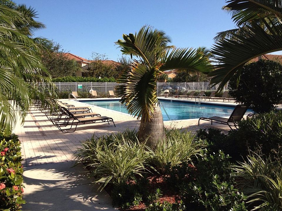 1st image of 181 SW Palm Dr APT 203