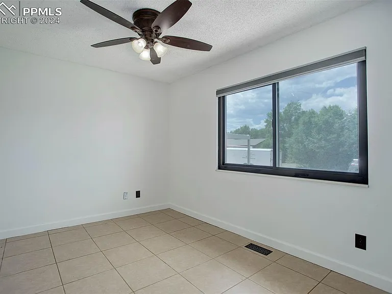 7535 Vineland Trl — Photo 8