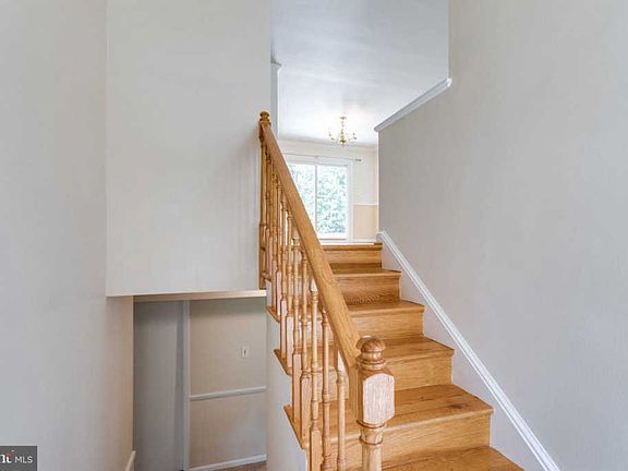 2nd image of 1636 Warner Ave