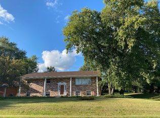 8008 Tollview Ln, Rockford, IL 61108