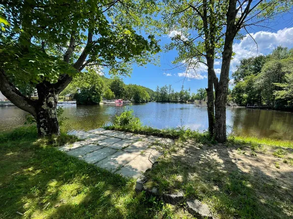 19 Sonny Avenue, Goffstown, NH 03045