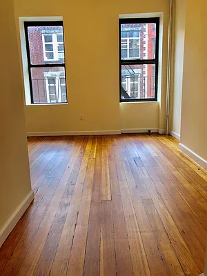 Rented by Warren T Real Estate Corp. | media 7