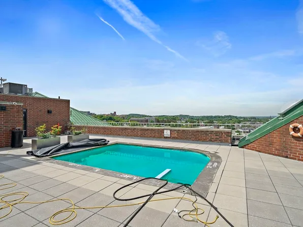 15 N Beacon St #401, Allston, MA 02134