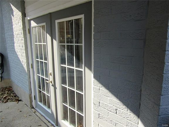 5th image of 1028 Broadview Blvd S