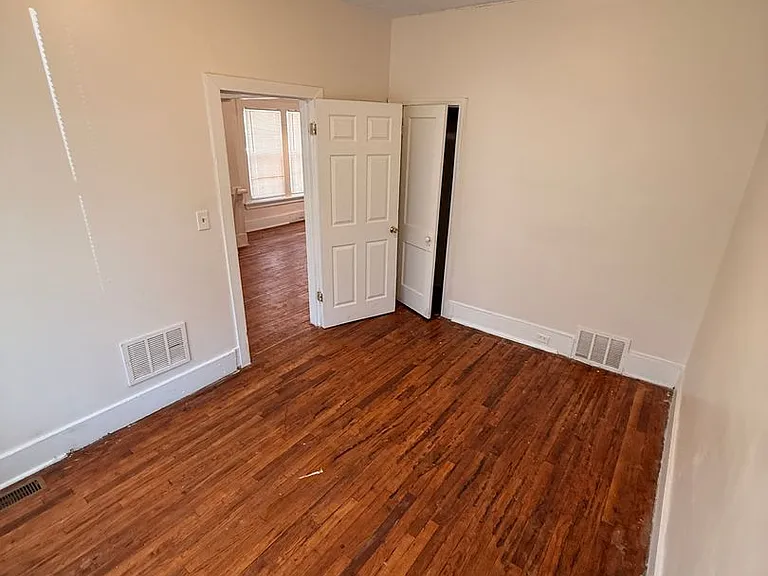 1311 E Nevada St — Photo 9