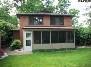 5760 Oak Dr NW, Canton, OH 44718