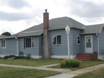 302 Oakland Ave, Elwood, NE, 68937