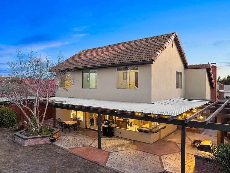 8916 Capricorn Way — Photo 44