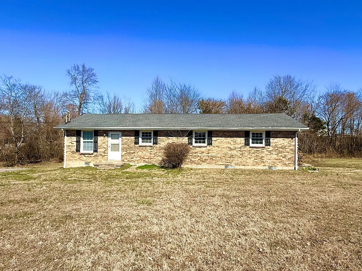 Building Photo - 2121 Bracey Cir