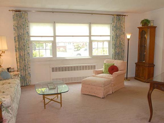 3rd image of 3 Laurel St