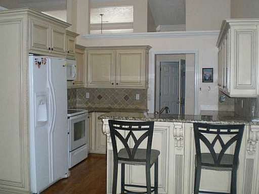 5th image of 565 Sterling Pointe Ct
