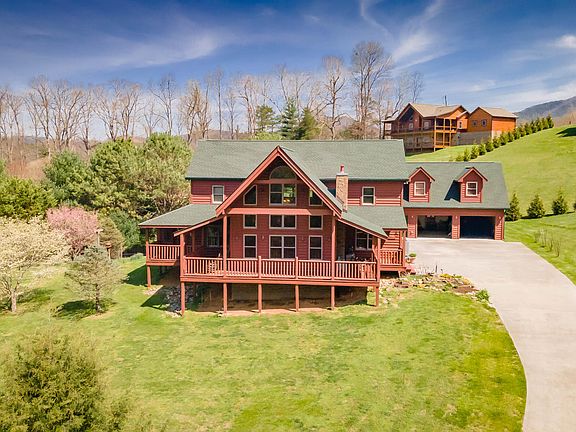 3rd image of 3385 Clear Valley Dr
