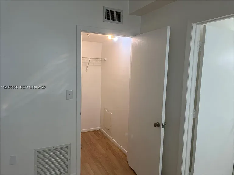 1550 Drexel Ave #203 — Photo 17