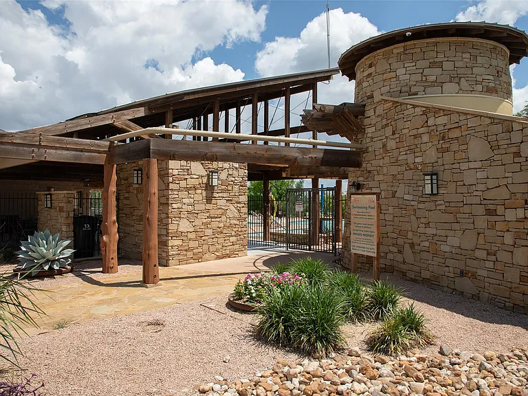 6808 Cliff Rose Dr — Photo 18