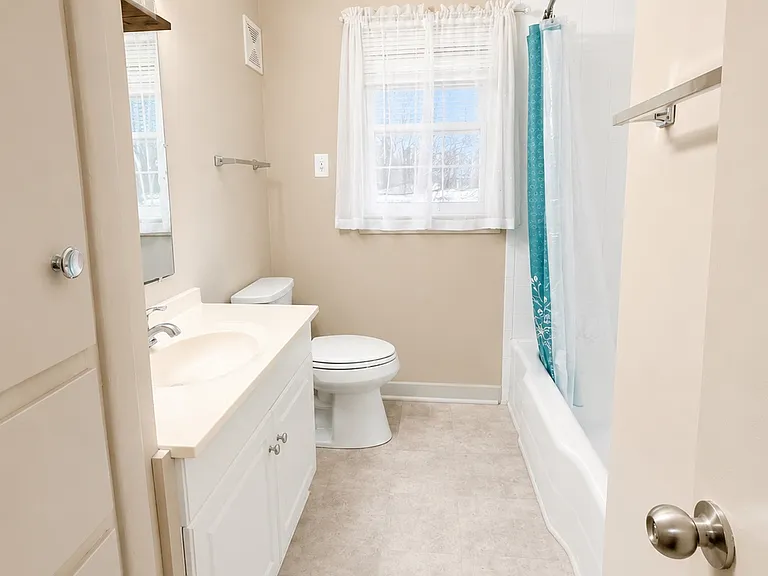5320 S Madison Ave — Photo 4