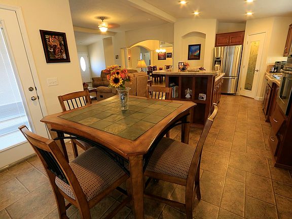 Pub table & kitchen