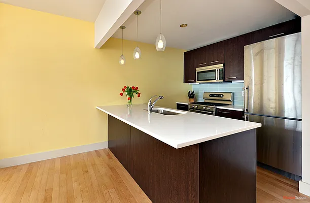 Sold by Modern Spaces | media 4