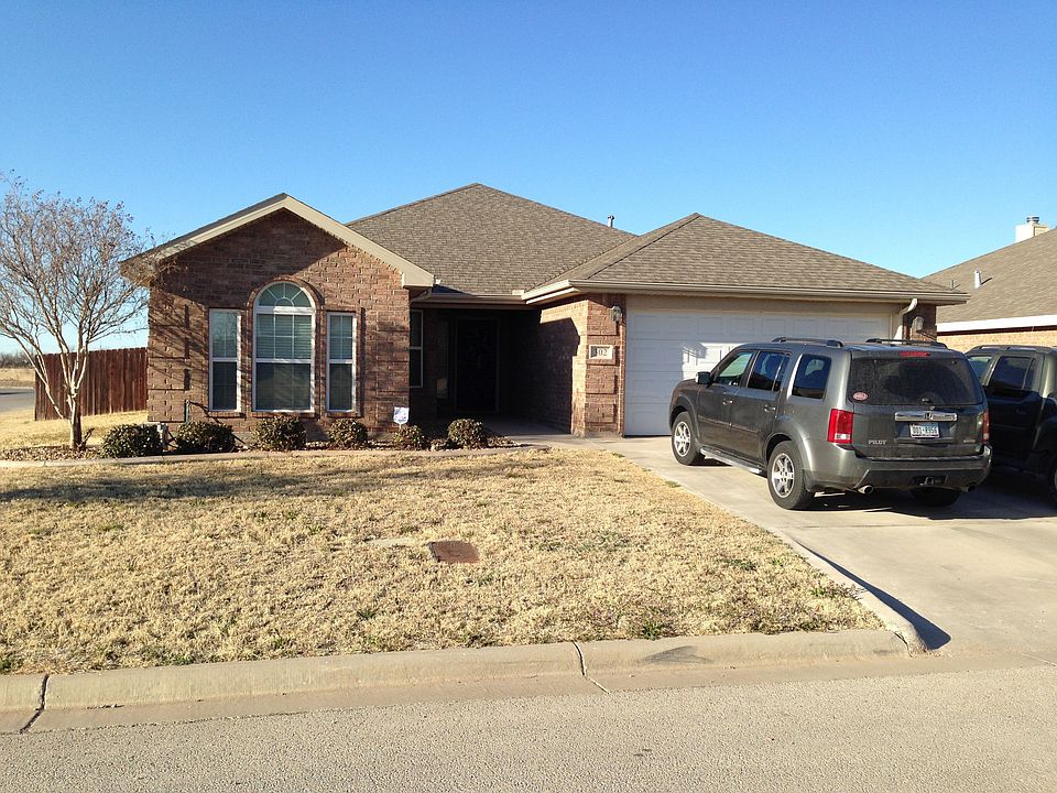 1st image of 302 Sugarberry Ave