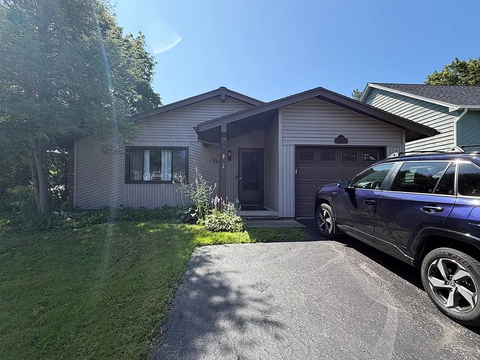 225 Countess Dr