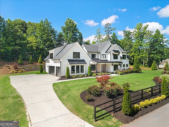 2nd image of 120 Farm Gate Dr
