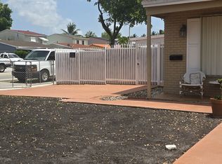 1600 W 72nd St, Hialeah, FL 33014