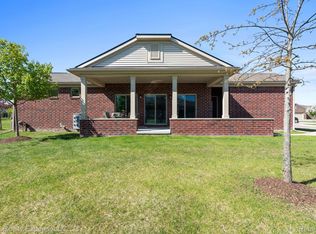 49234 Jacob Ct, Macomb, MI