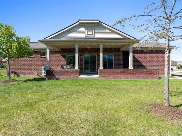 49234 Jacob Ct, Macomb, MI 48042