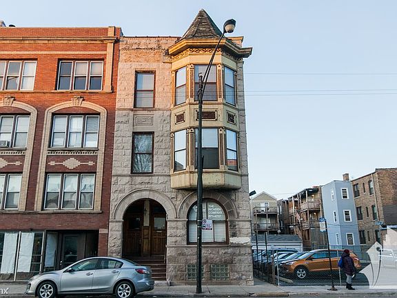 2017_01_06_1410_W_Irving_Park_Unit_2_ENHANCED_01